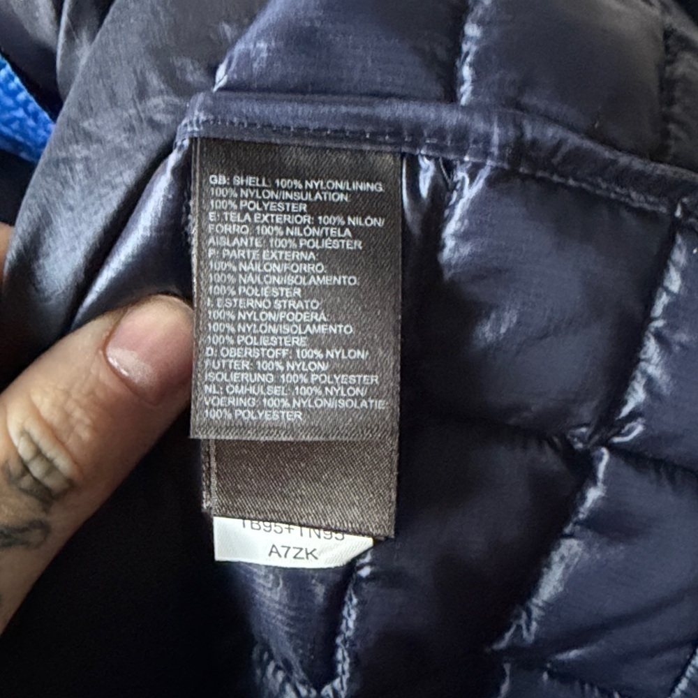 The North Face Men's ThermoBall Insulated Vest Medium - Picture 3 of 4